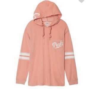 💜PINK Victoria's Secret Hooded Campus Tee